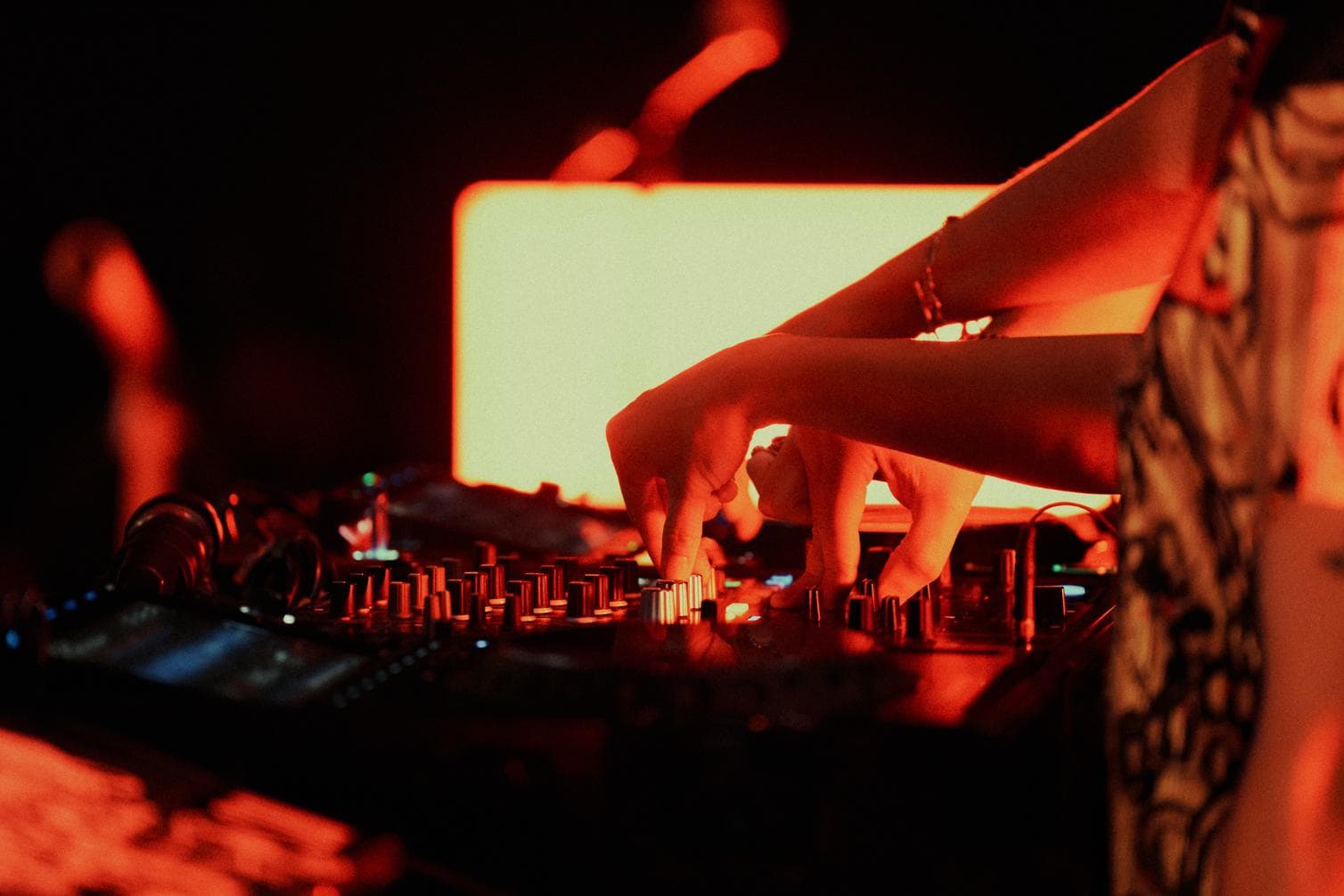 Art After Dark – Liquid Architecture presents Allara and Liam Keenan